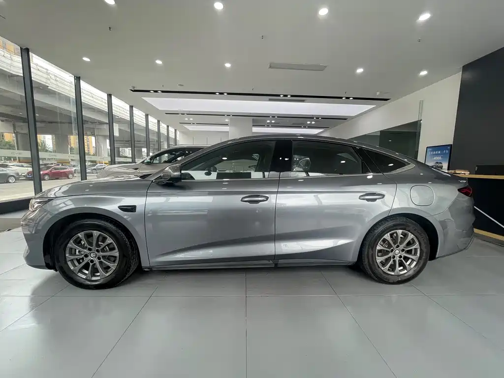 BYD Qin L — фото 4