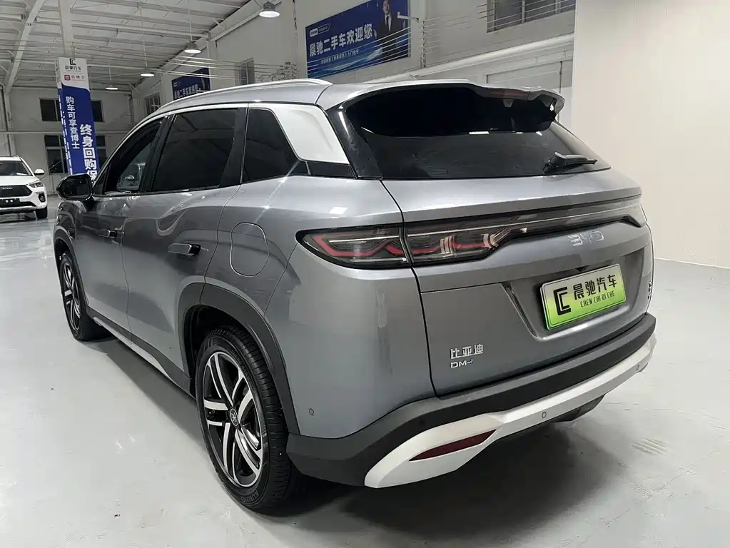 BYD L DM-i — фото 6