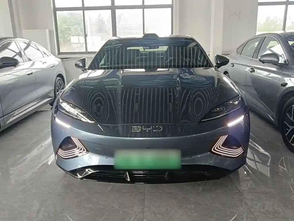 BYD Seal — фото 3