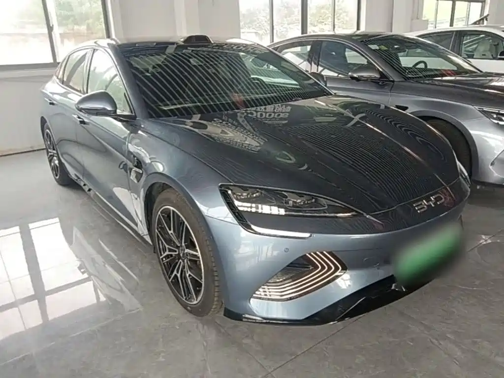 BYD Seal — фото 22