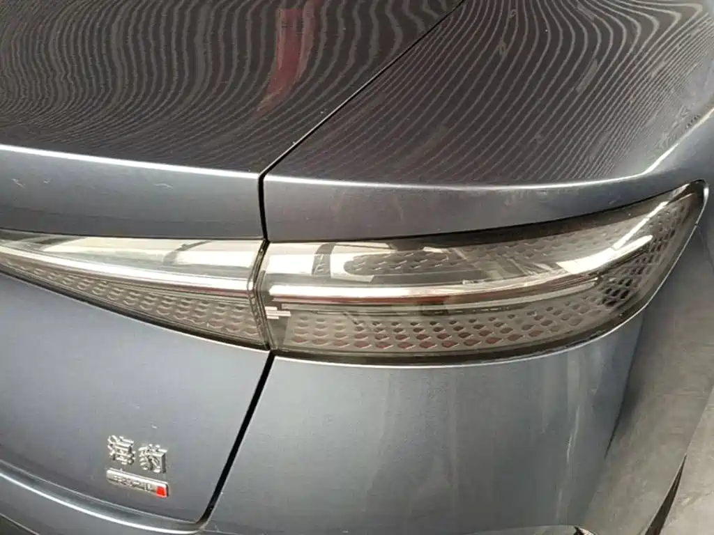 BYD Seal — фото 24