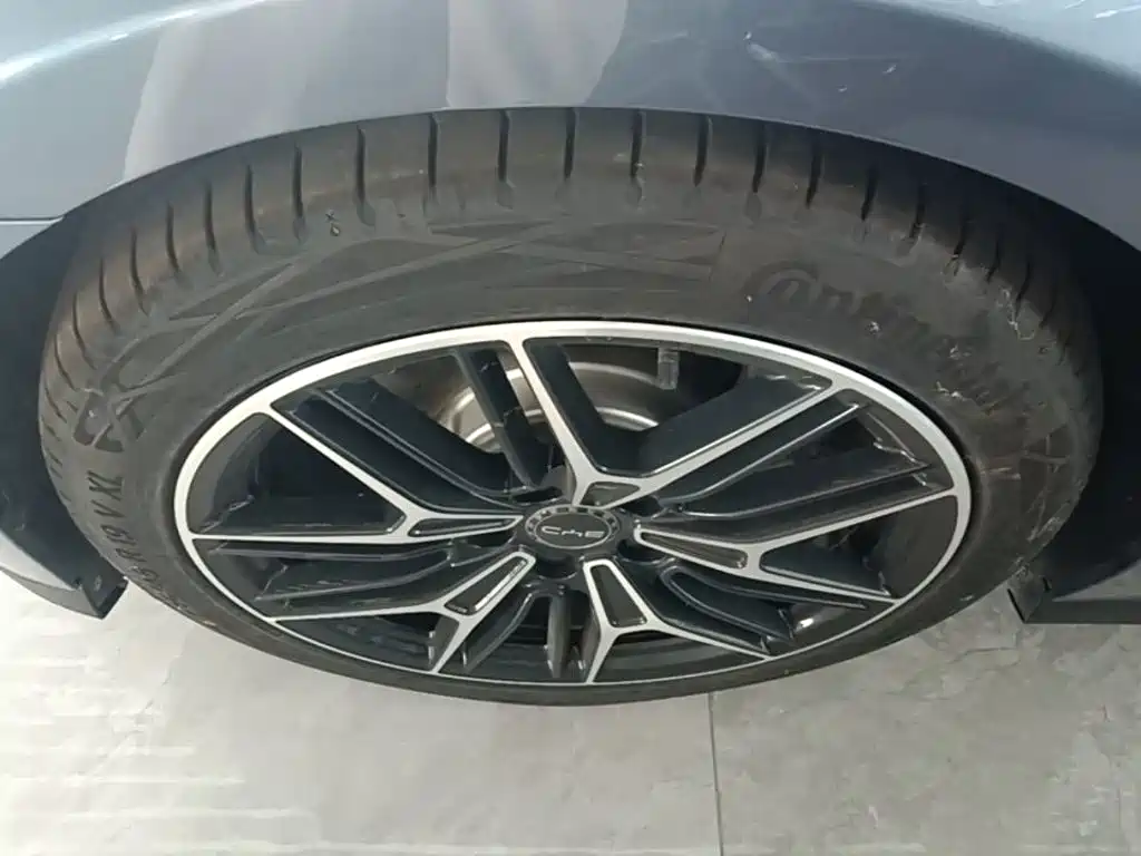 BYD Seal — фото 25