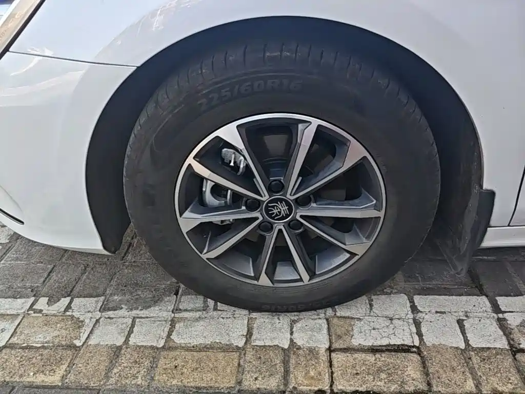 BYD Qin PLUS — фото 23