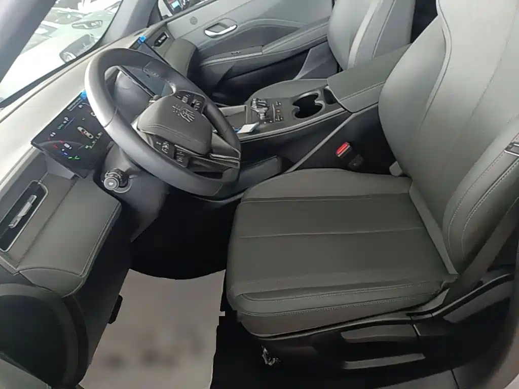 BYD Qin PLUS — фото 15