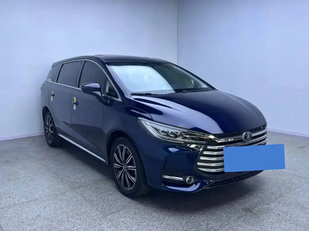 BYD MAX New Energy — фото 4