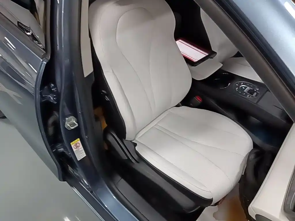 BYD Seal 05 DM-i — фото 25