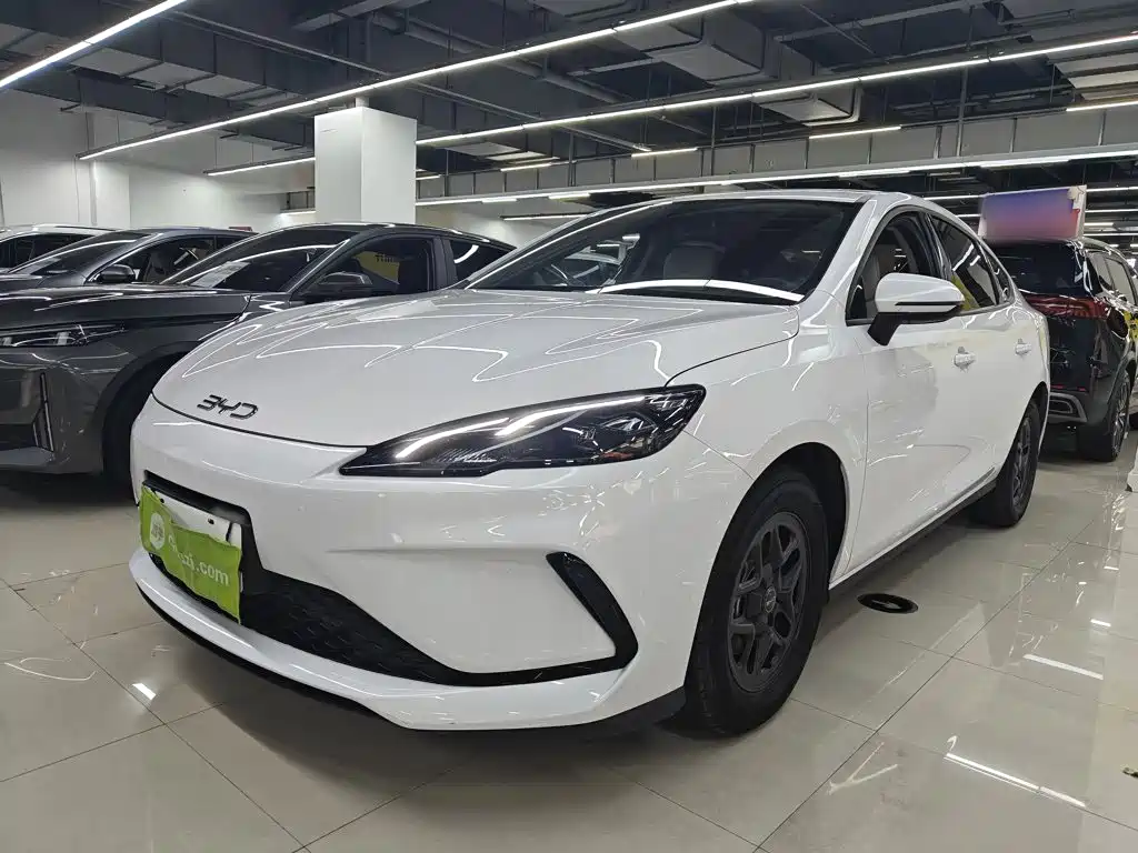 BYD Seal 05 DM-i — фото 2