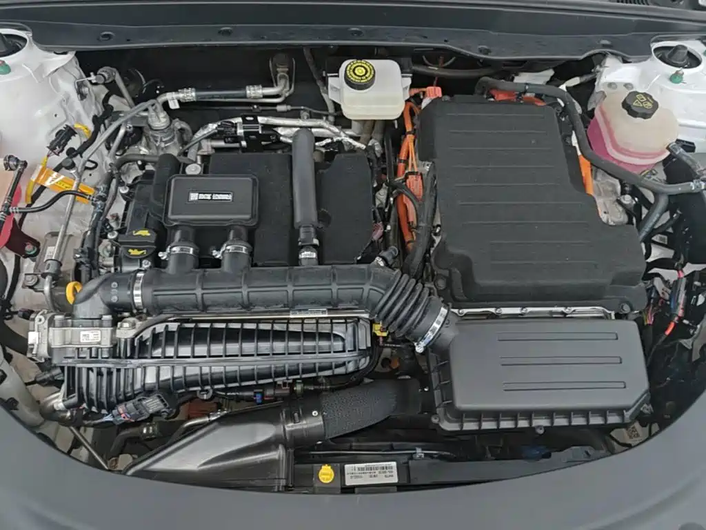 BYD Seal 05 DM-i — фото 20