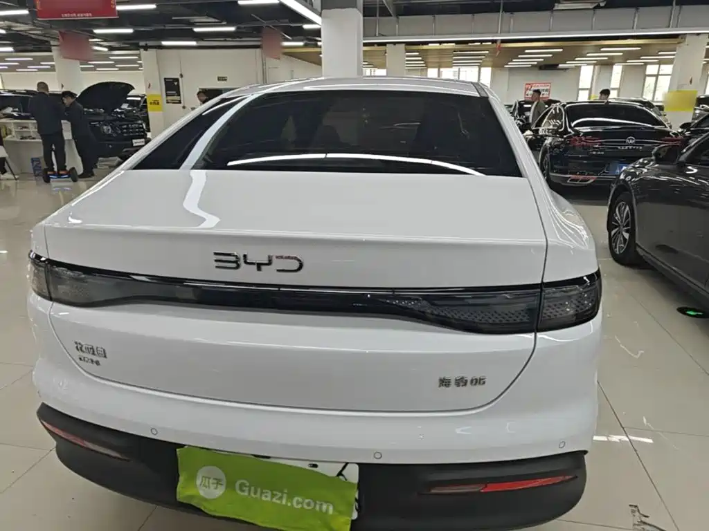 BYD Seal 05 DM-i — фото 6