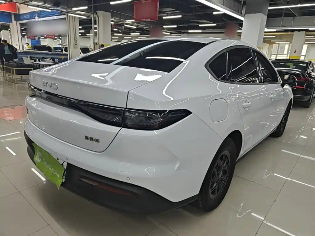 BYD Seal 05 DM-i — фото 7