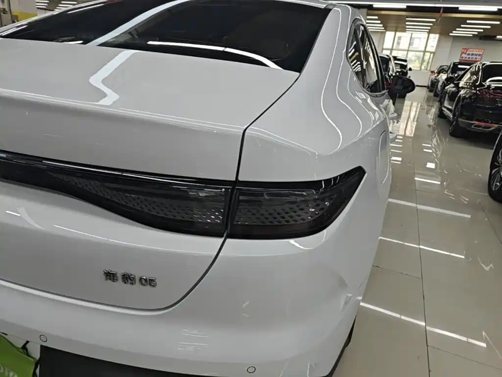 BYD Seal 05 DM-i — фото 8