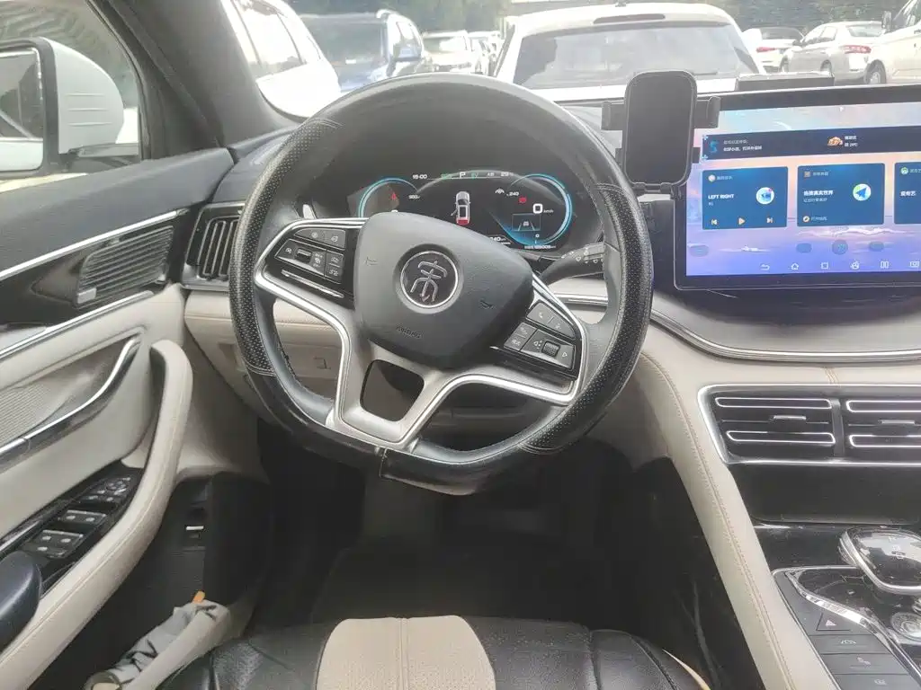 BYD PLUS New Energy — фото 6