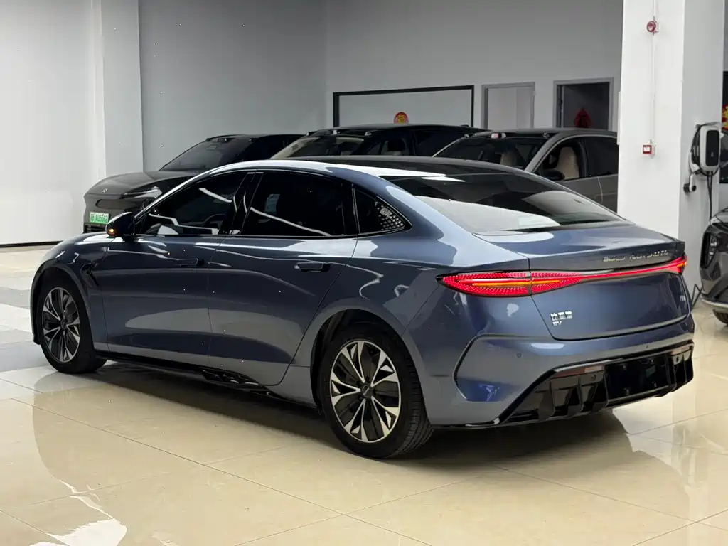 BYD Seal — фото 4
