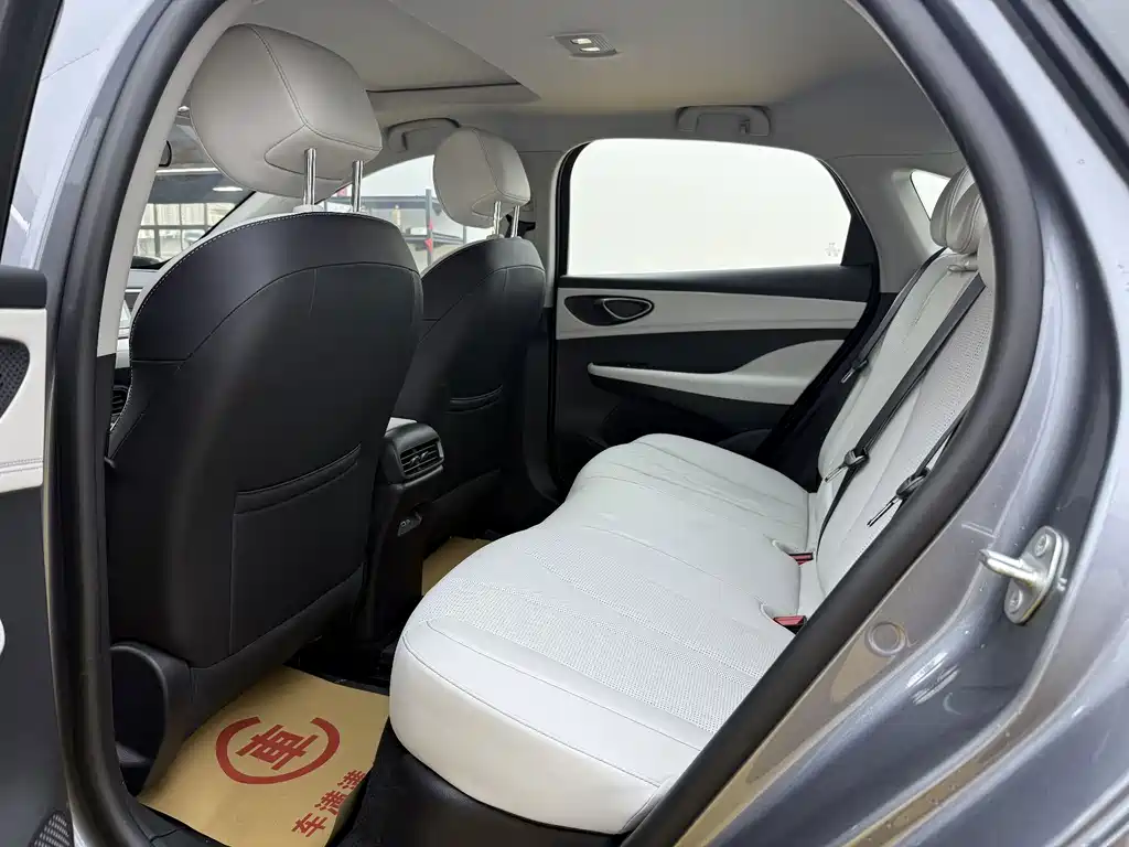 BYD Seal 05 DM-i — фото 6