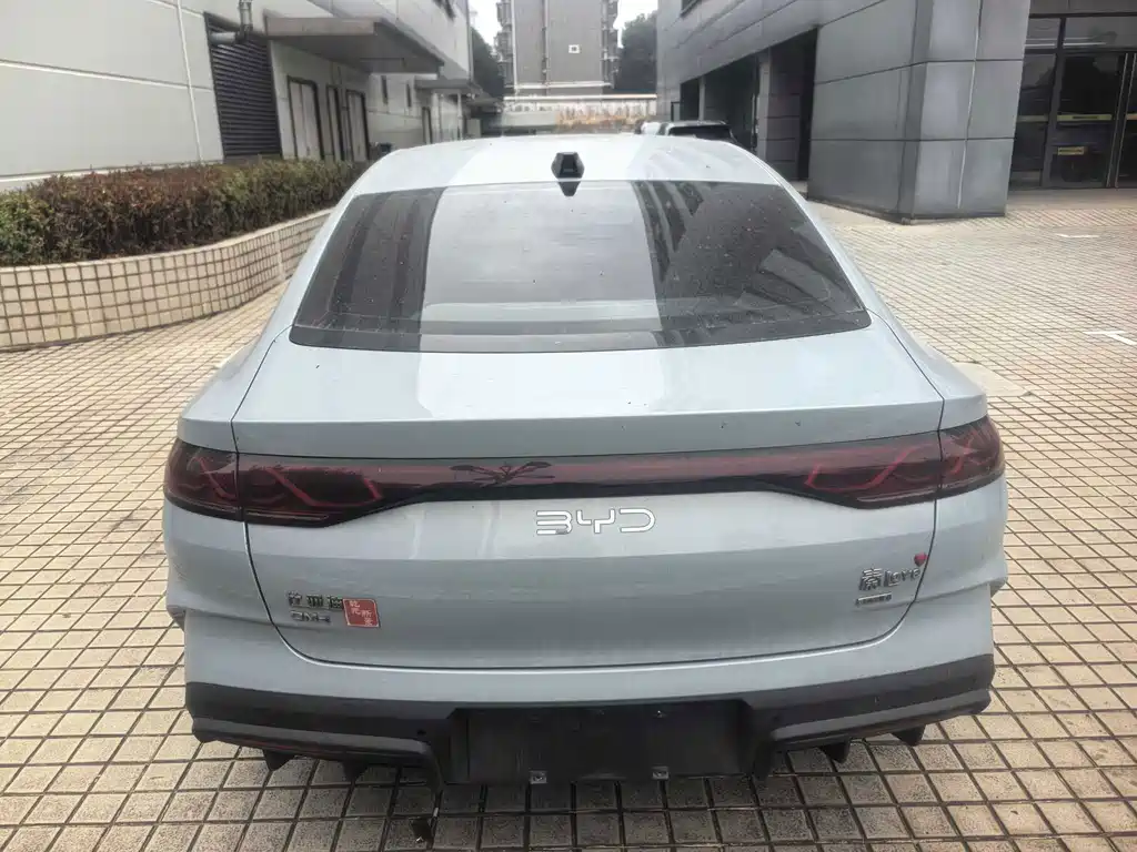BYD Qin L — фото 4