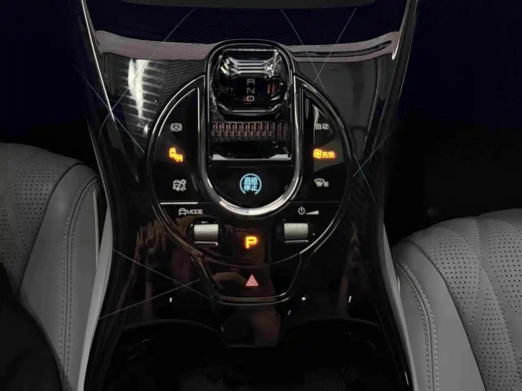 BYD Seal — фото 7