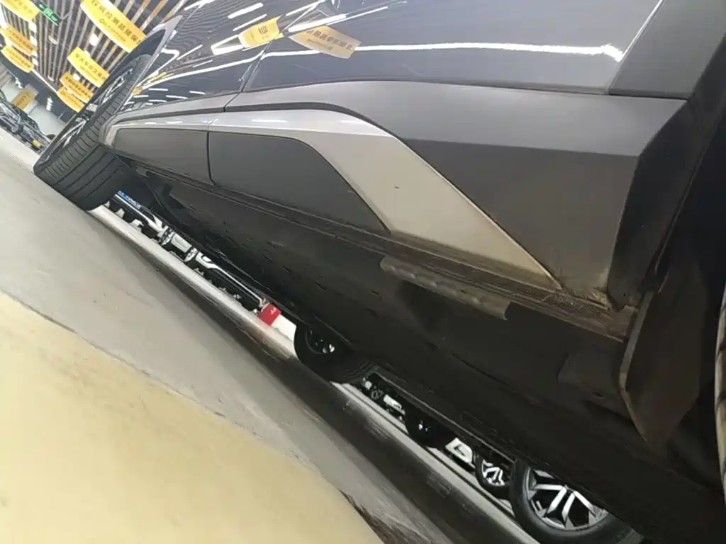 BYD L DM-i — фото 22