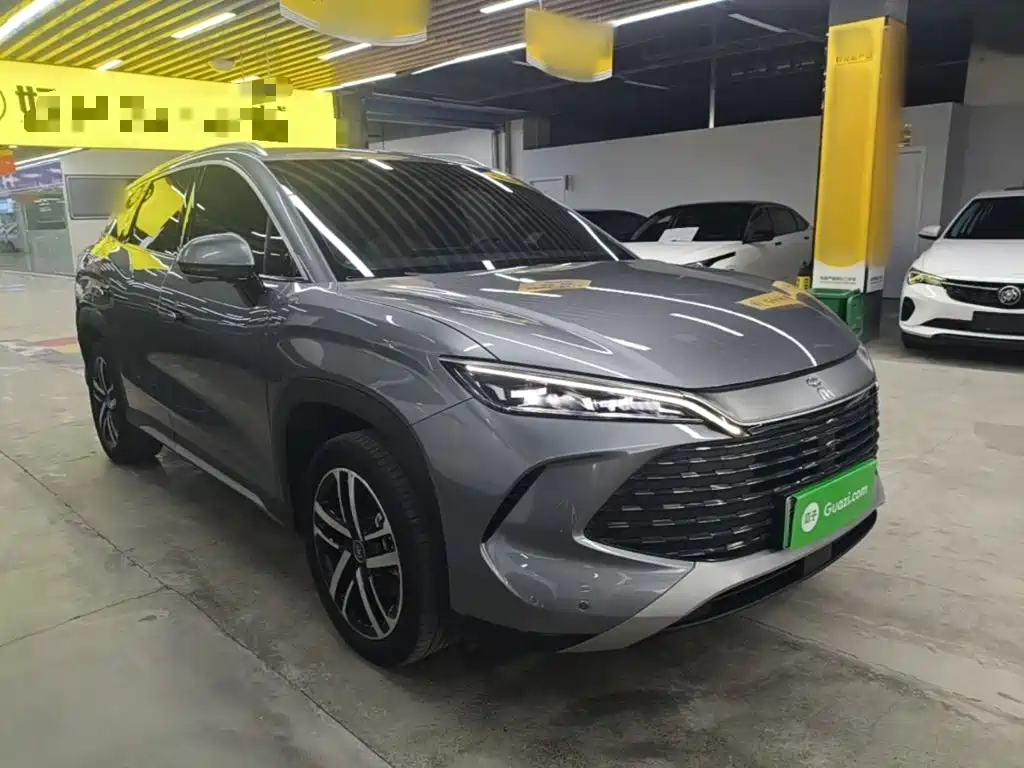 BYD L DM-i — фото 4