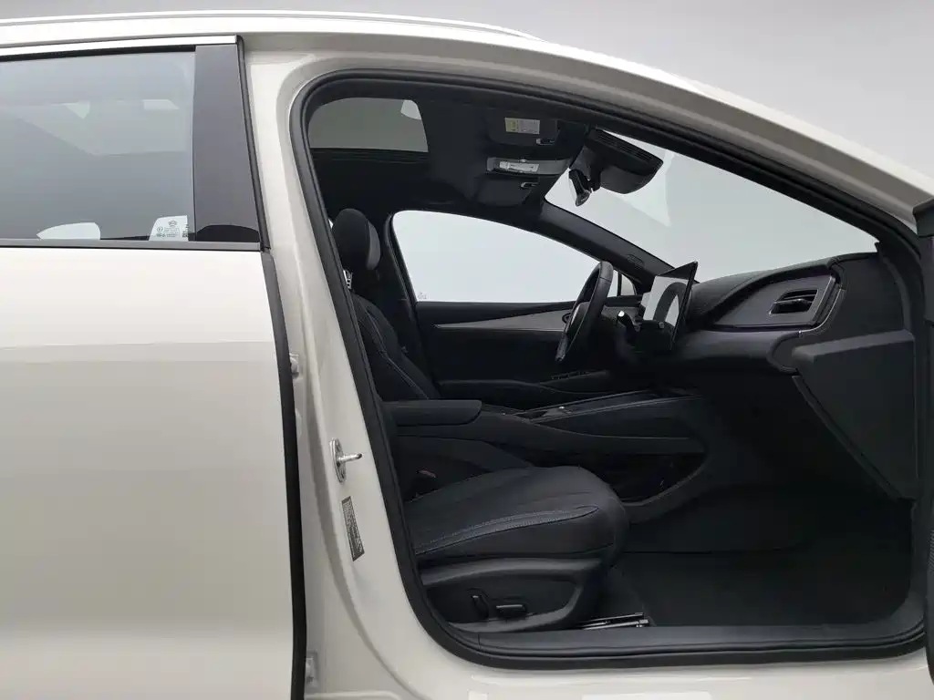 BYD Seal 06 DM-i Touring — фото 23