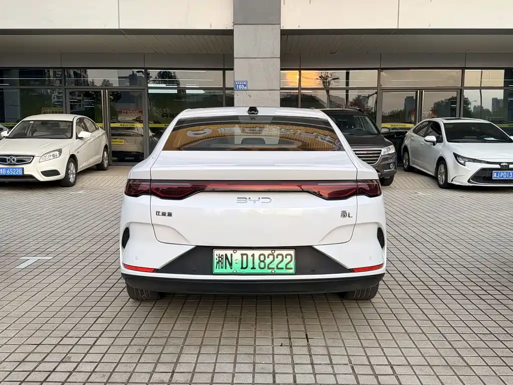 BYD Qin L — фото 3