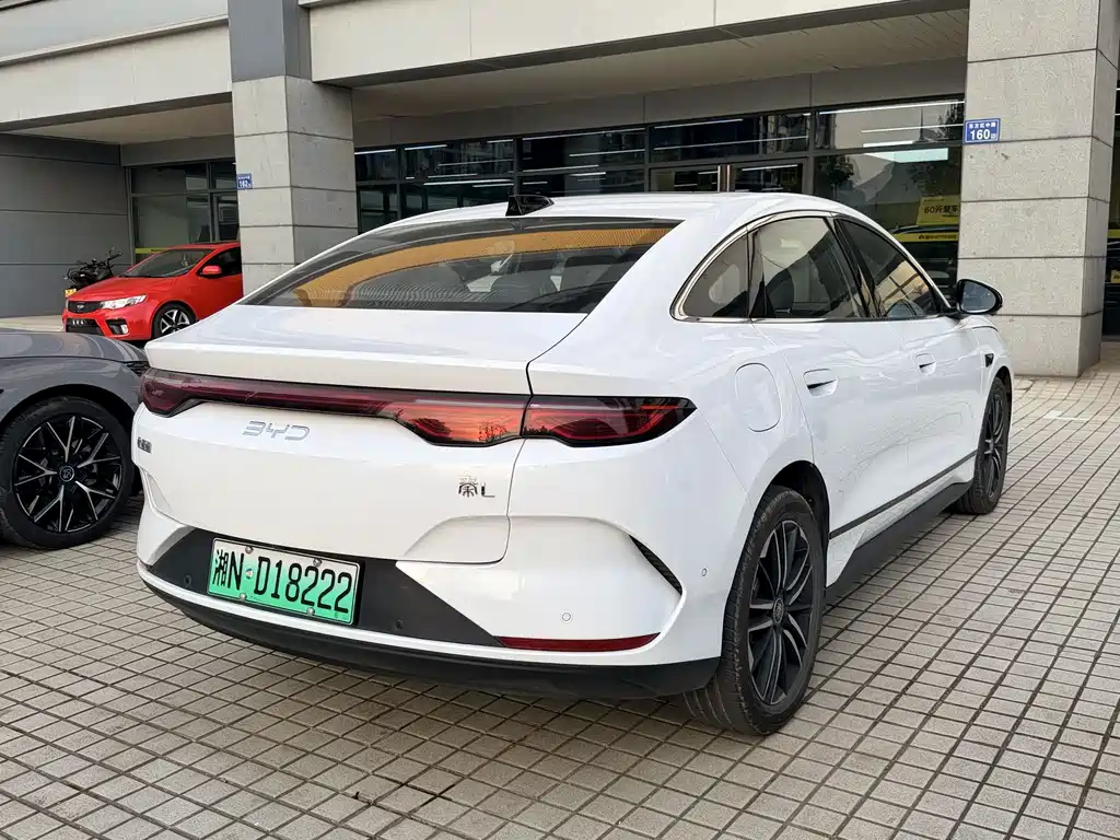 BYD Qin L — фото 4