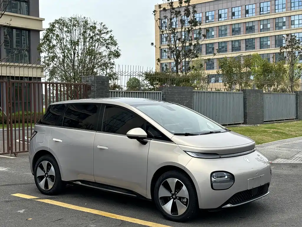 Baojun Yunduo — фото 3