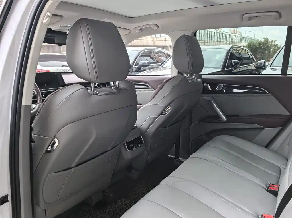 Baojun RS-5 — фото 17