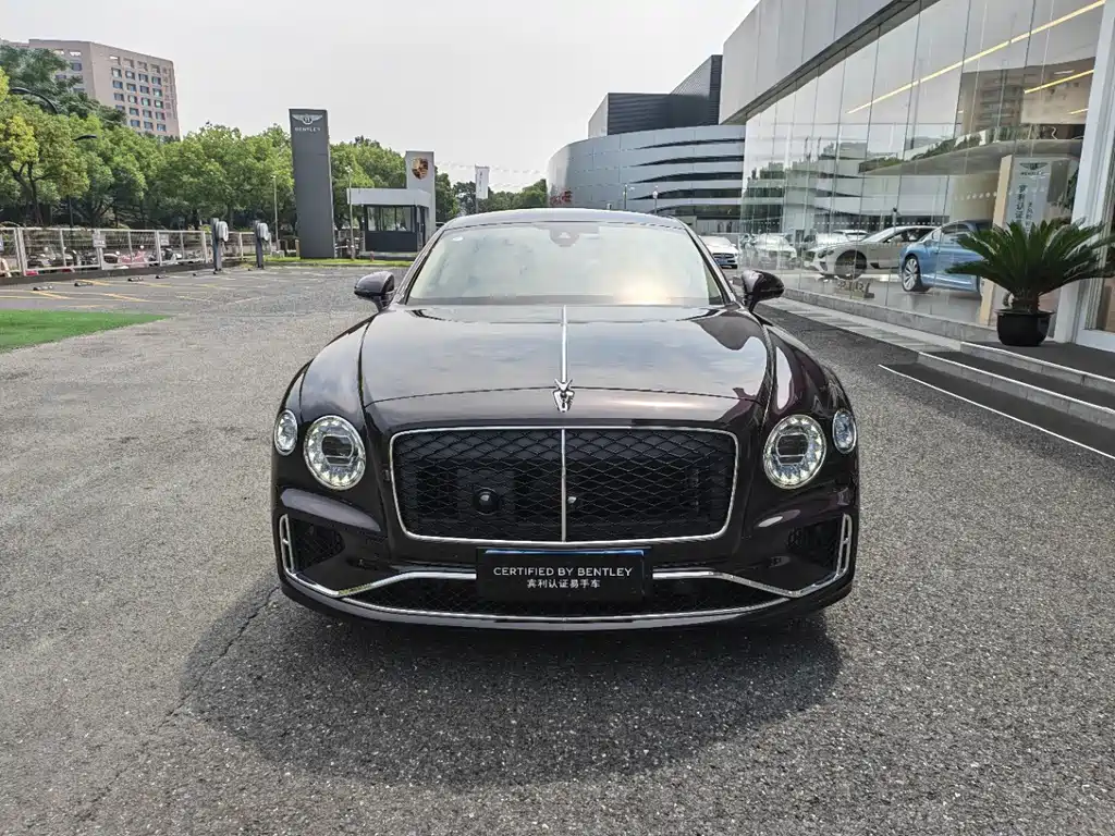 Bentley Flying Spur PHEV — фото 2