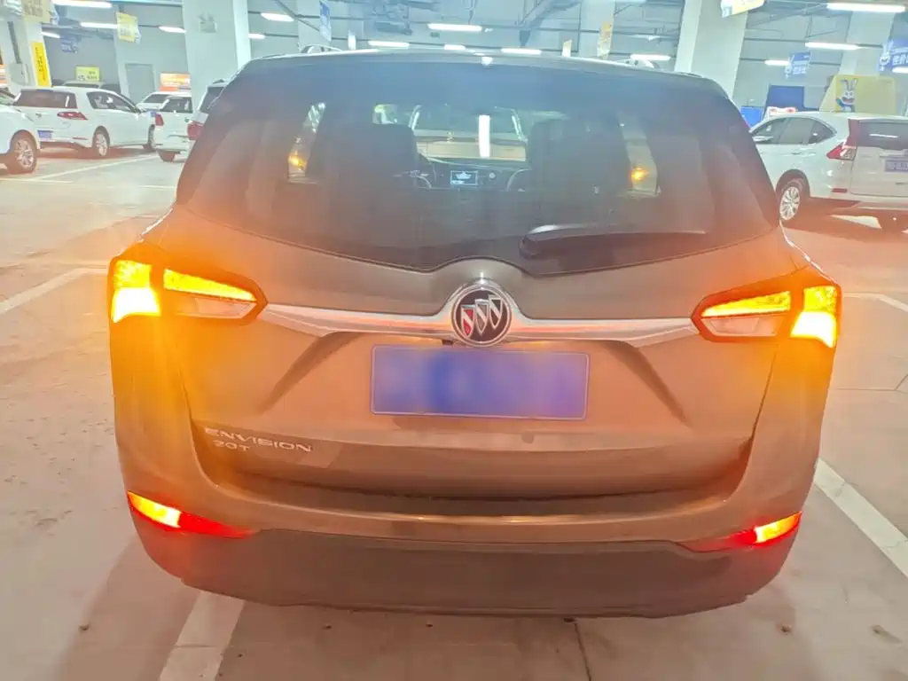 Buick Envision Plus — фото 6