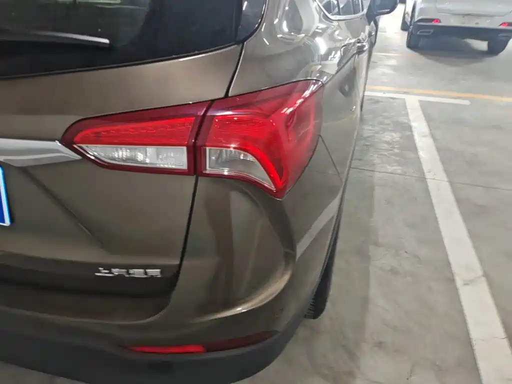 Buick Envision Plus — фото 8