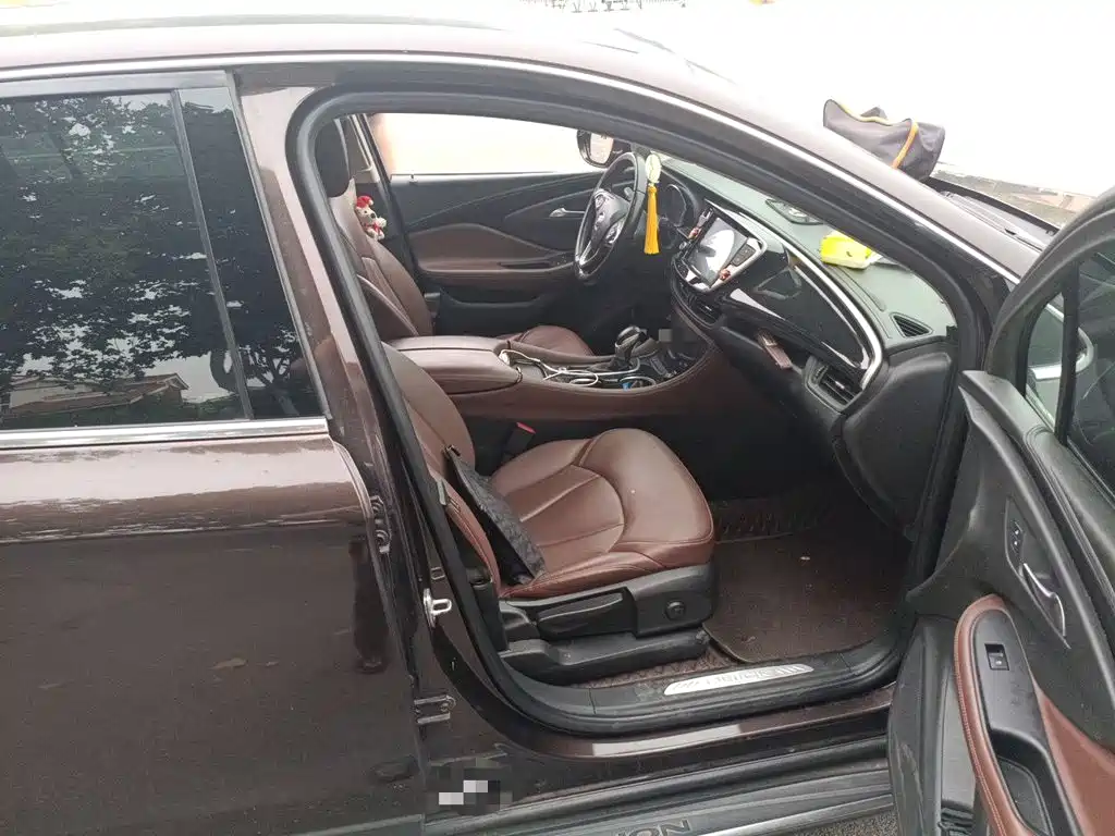 Buick Envision Plus — фото 19