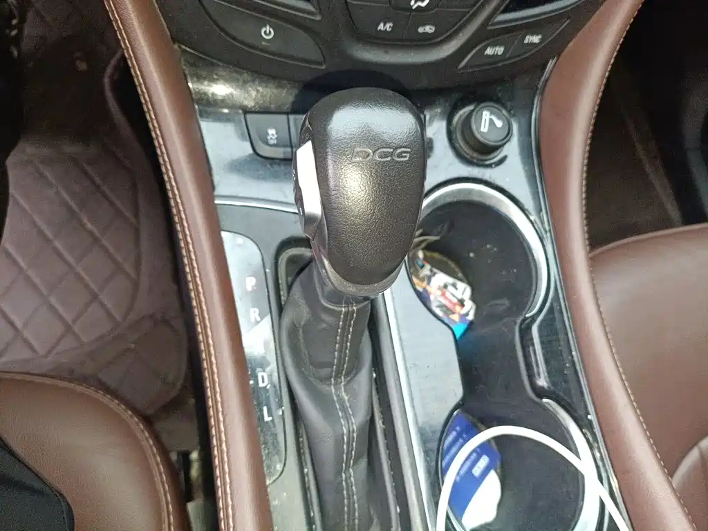 Buick Envision Plus — фото 10