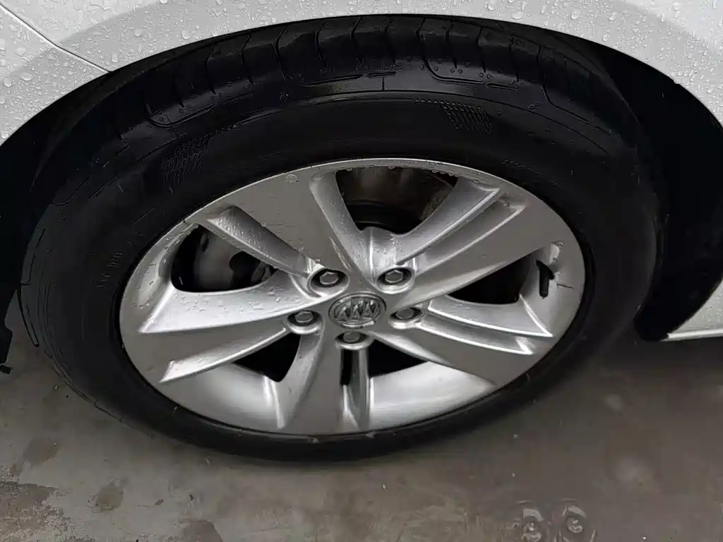 Buick Regal — фото 6