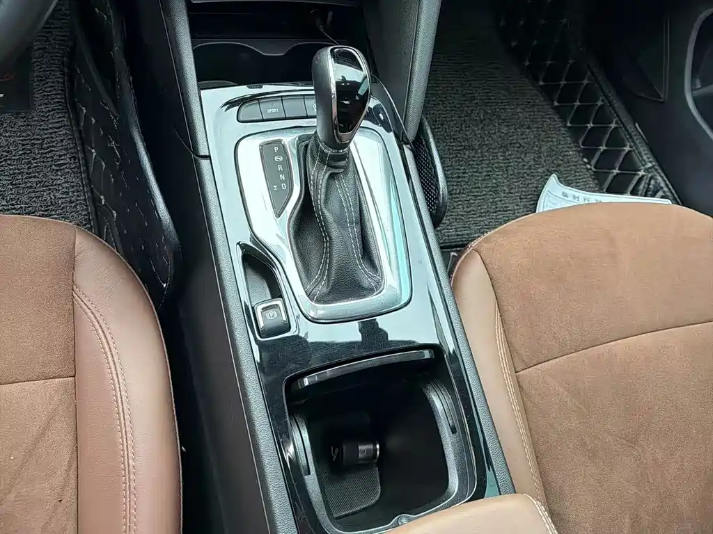 Buick Regal — фото 10