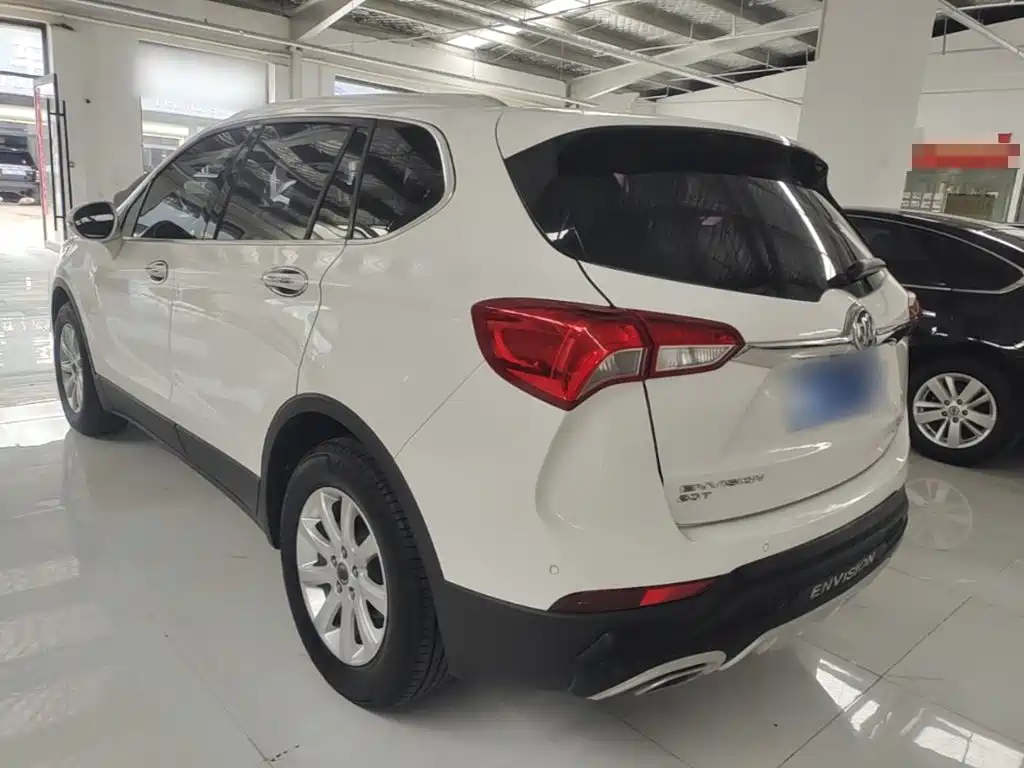 Buick Envision Plus — фото 5