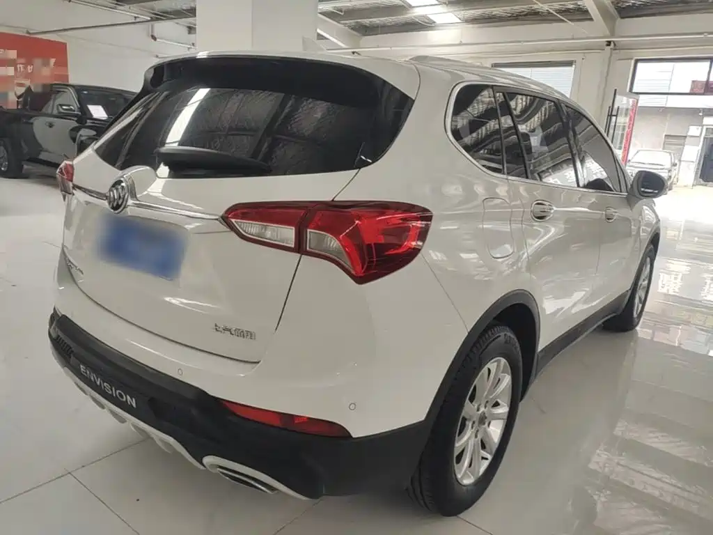 Buick Envision Plus — фото 7