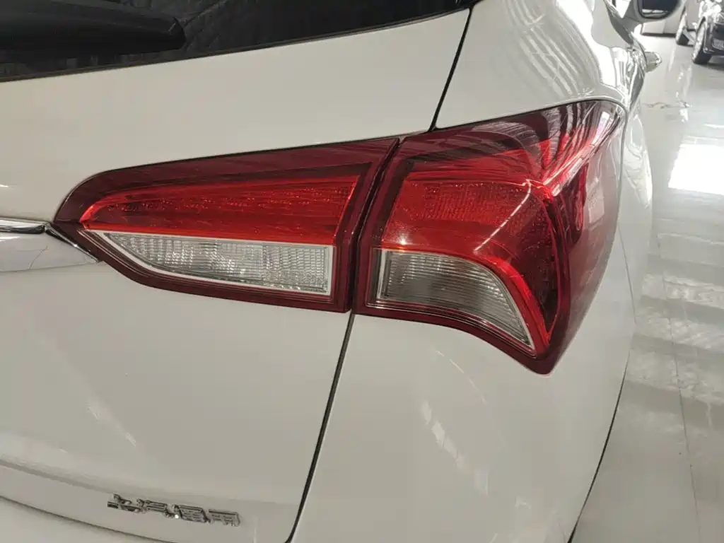 Buick Envision Plus — фото 8