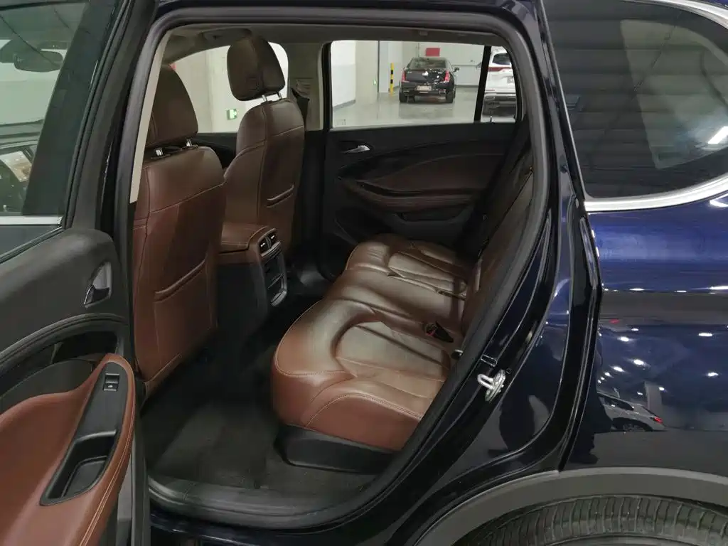 Buick Envision Plus — фото 15