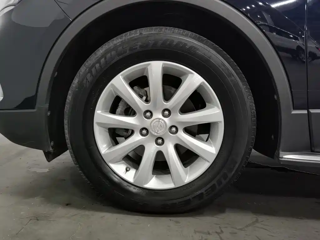 Buick Envision Plus — фото 17