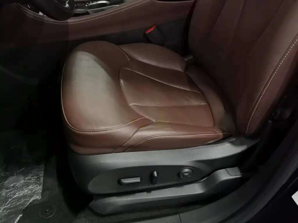 Buick Envision Plus — фото 20