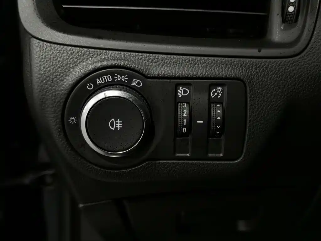 Buick Envision Plus — фото 21