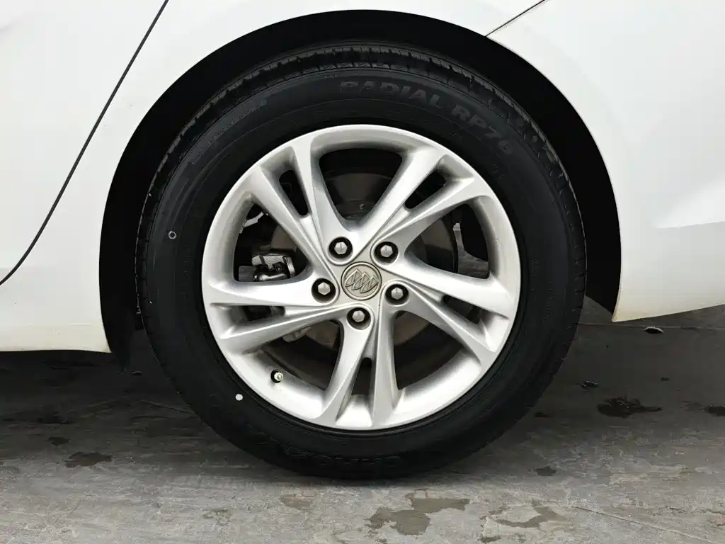 Buick Regal — фото 8