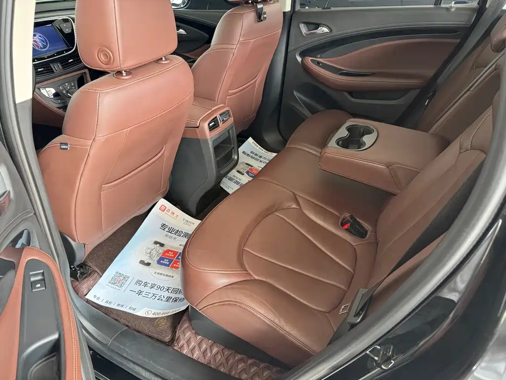 Buick Envision Plus — фото 8