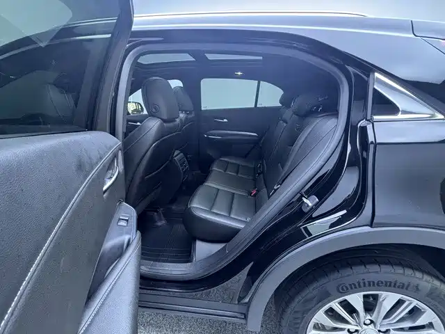 Cadillac XT4 — фото 6