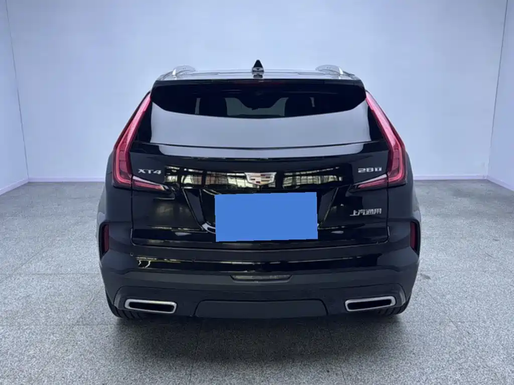 Cadillac XT4 — фото 8