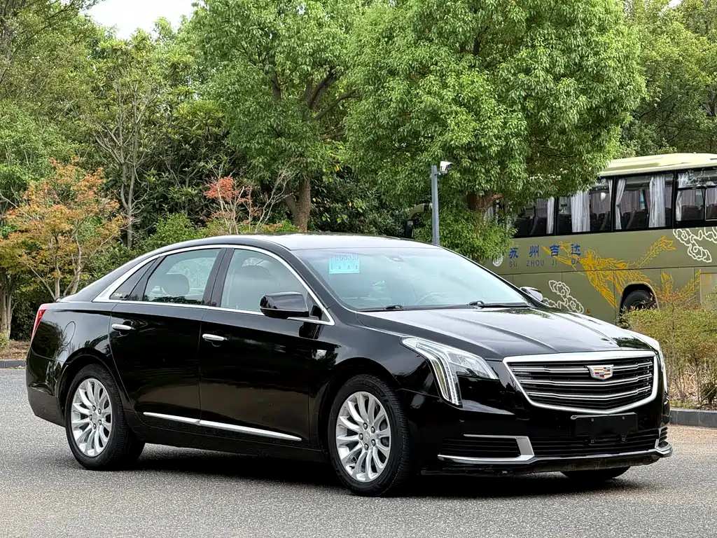 Cadillac XTS — фото 3