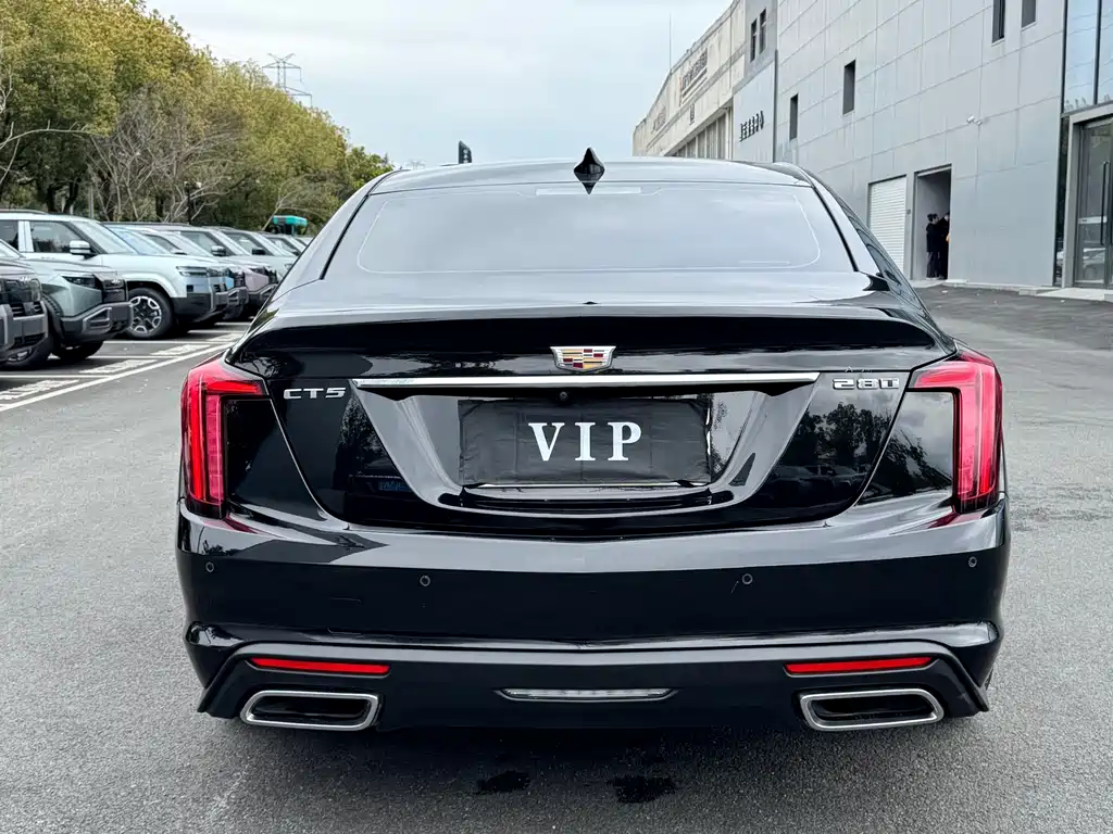Cadillac CT5 — фото 15