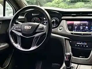 Cadillac XT5 — фото 6