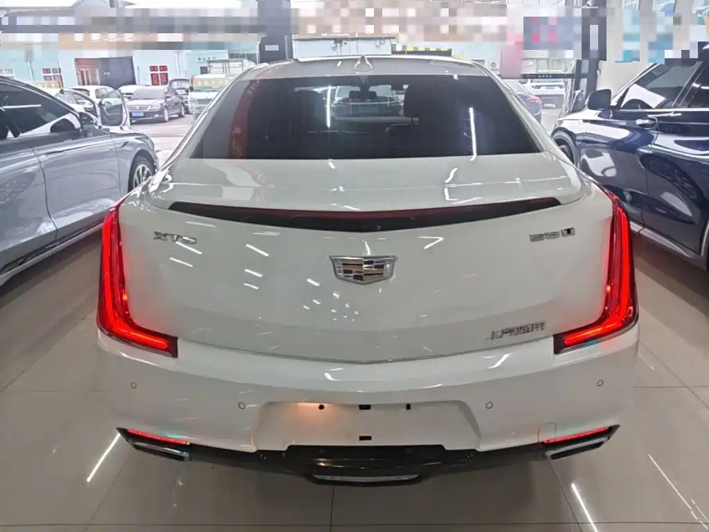 Cadillac XTS — фото 6
