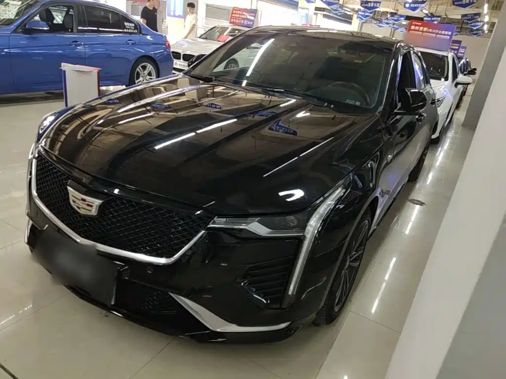 Cadillac CT4 — фото 2